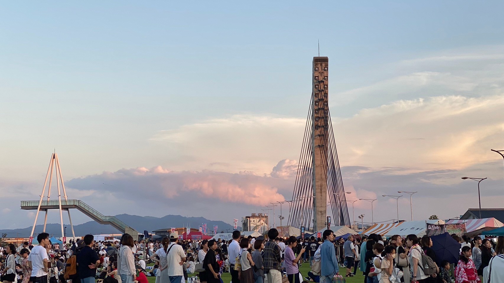 会場