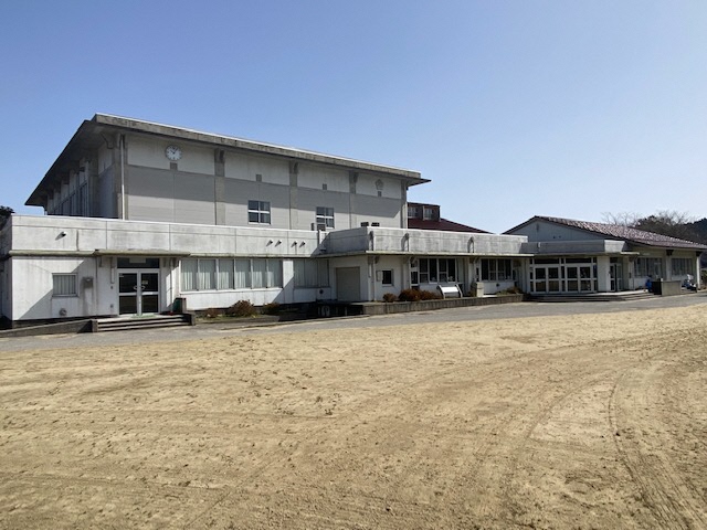 速川小学校跡外観