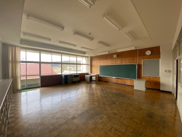 速川小学校跡空き教室写真