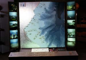 氷見沖の海底地形模型と網場